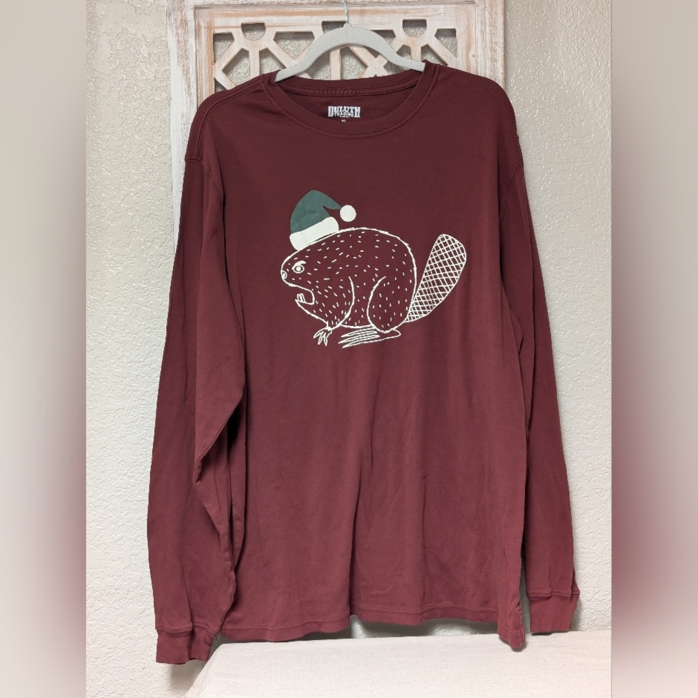 Duluth Trading Company mens XL LS shirt maroon Christmas beaver 100% cotton